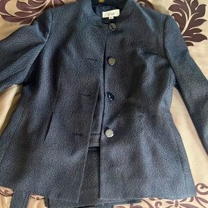 Beautiful black tweed pantsuit be le Suit